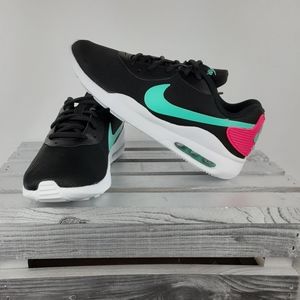 Women's Nike Air Max Oketo